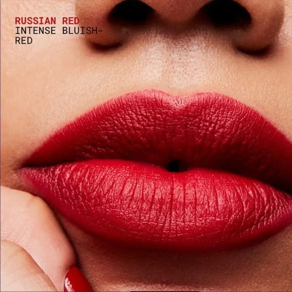 MATTE LIPSTICK color Russian red new Ipsy bag  3 G / 0.1 US OZ